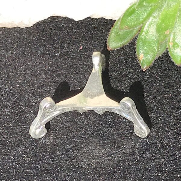 Silver Gemstone Stand - Image 3