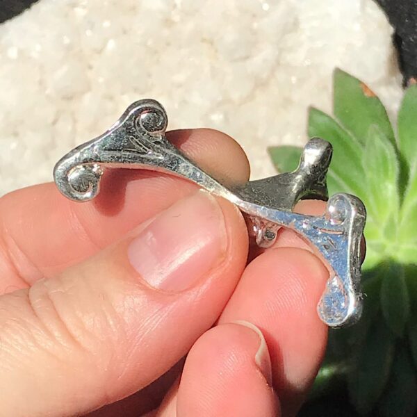 Silver Gemstone Stand - Image 2