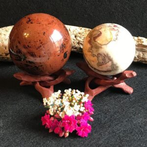 Wooden Cobra Stand