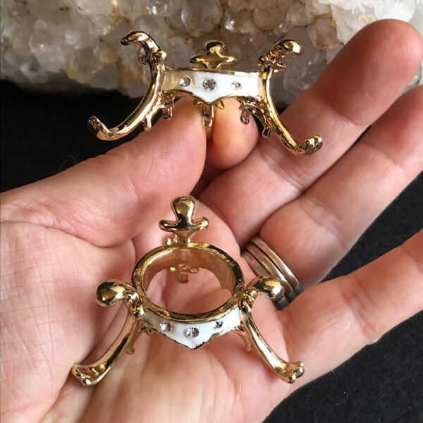 Gemstone Stand - Image 2