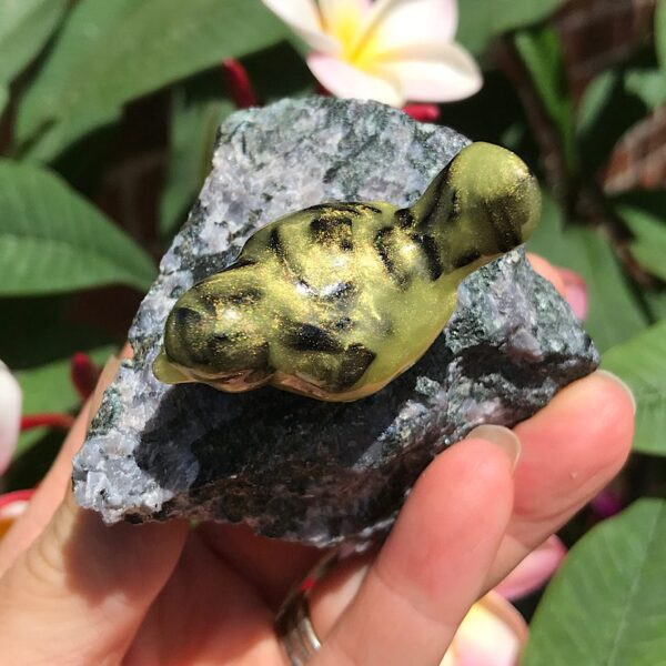 Bird on Indigo Gabbro Jasper - Image 3