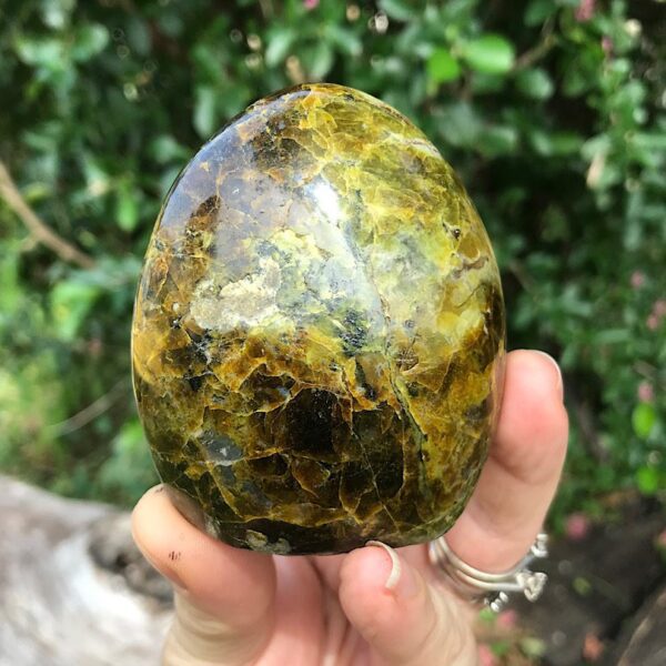 Green Opal Free-form