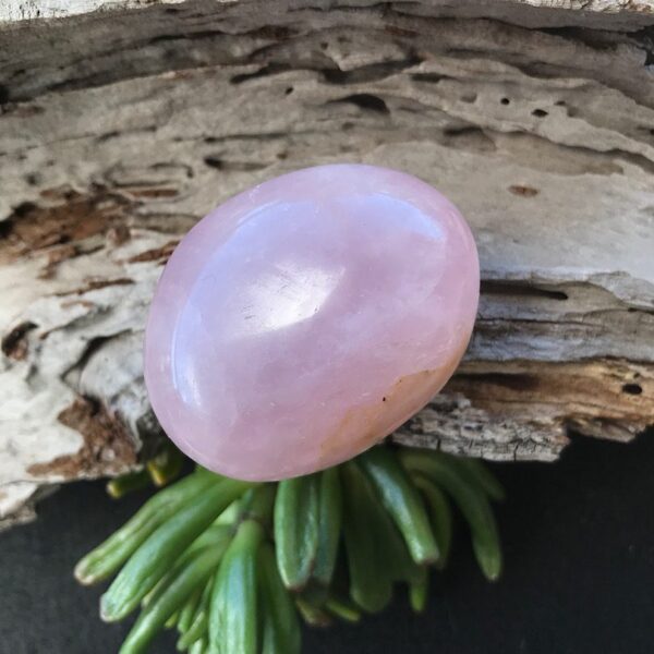 Rose Quartz Palm Stone - Image 3