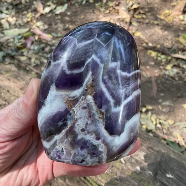 Chevron Amethyst Free-form - Image 3