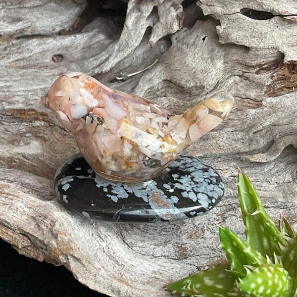 Bird on Snowflake Obsidian - Image 2