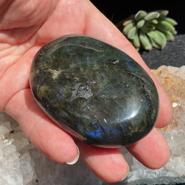 Labradorite Palm Stone - Image 3